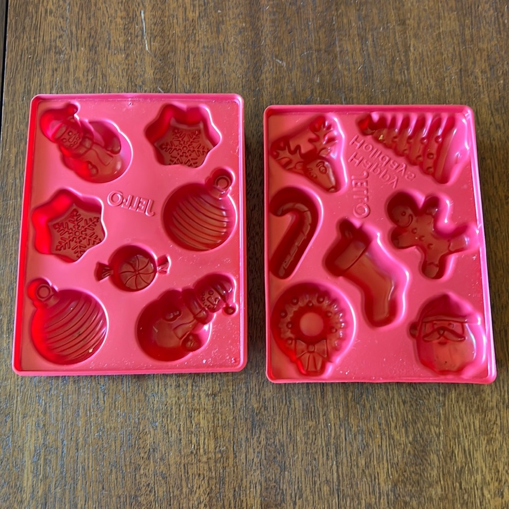 Set of 2 holiday Jello/ice  molds